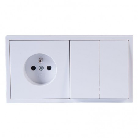 230V Steckdose mit Erdungsstift