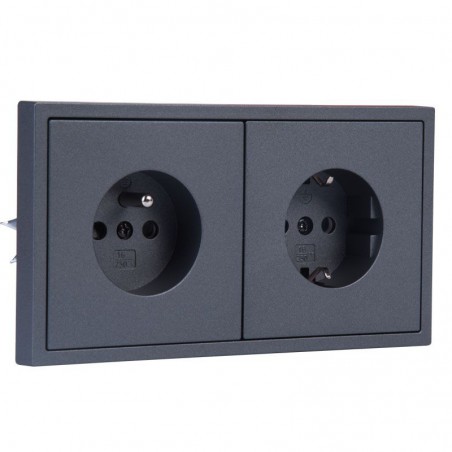 230V Steckdose mit Erdungsstift