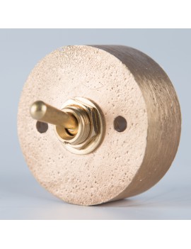 Einschalter aus Messing