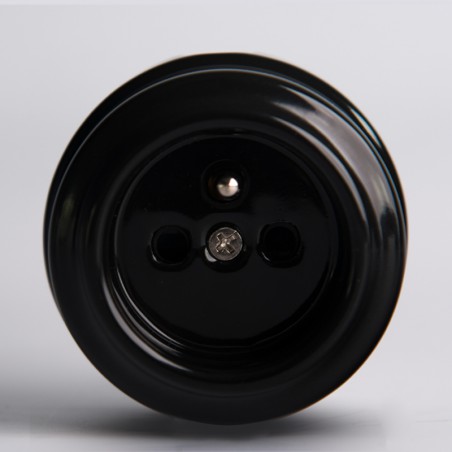 230V Steckdose mit Schutzkontakt