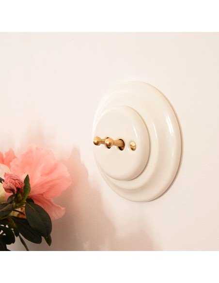 Zweipoliger Hebelschalter