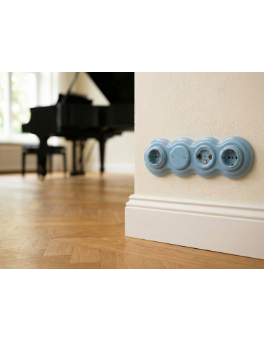 Pastellblauer Keramik-Vierfachrahmen mit...