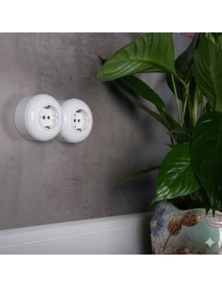 LOFT 230V SCHUKO STECKDOSE WEISS AUFPUTZ ENDSTÜCK JLM