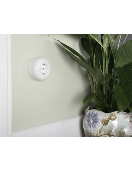 LOFT 230V STECKDOSE MIT ERDUNGSPIN WEISS AUFPUTZ EINZEL JLM
